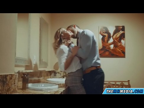❤️ Pan fydd melyn busty yn eich hudo mewn ystafell orffwys gyhoeddus ❌ Porno atom ni cy.eviewporn.ru ️❤